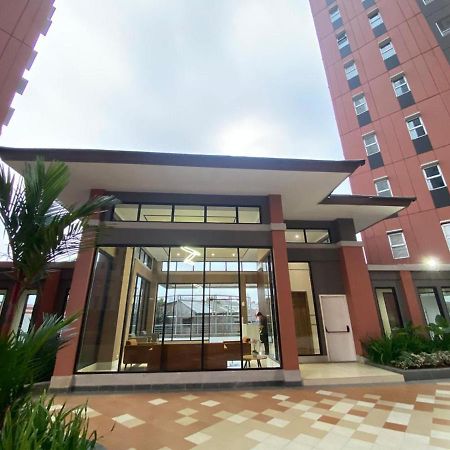 Hotel Shero Transpark Bekasi Esterno foto